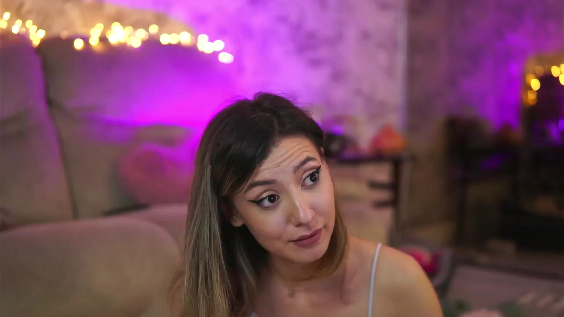 Gallery image thumbnail from Briannaa_wade's myfreecams stream on, 04/24/2023, 19:21 image 1 of 20