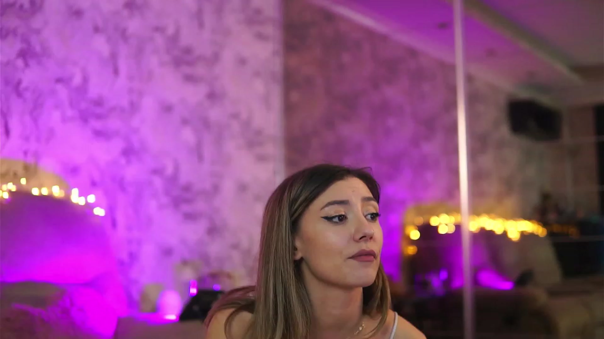 Gallery image thumbnail from Briannaa_wade's myfreecams stream on, 04/24/2023, 19:21 image 9 of 20