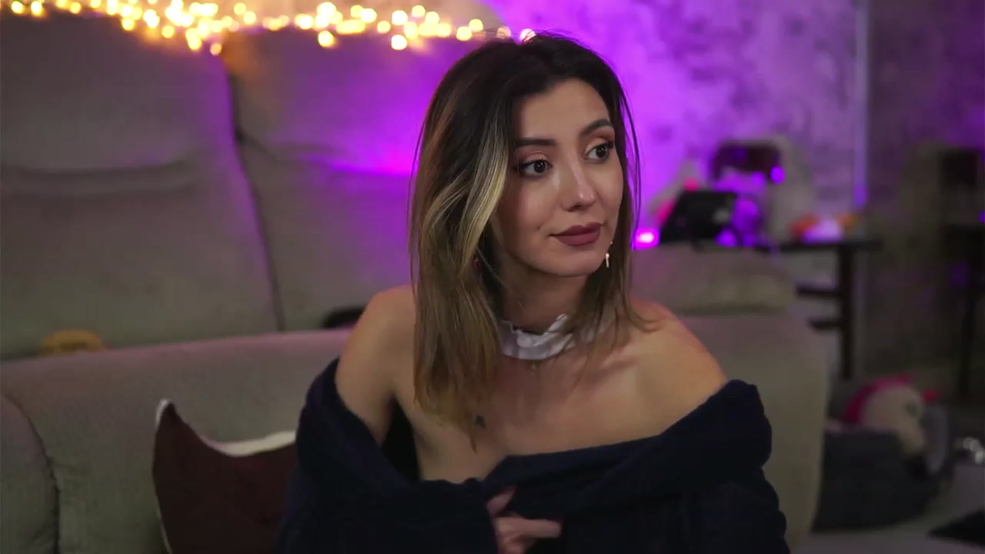 Gallery image thumbnail from Briannaa_wade's myfreecams stream on, 04/29/2023, 17:05 image 13 of 20