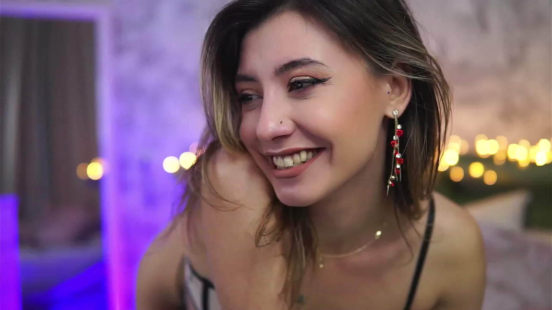 Gallery image thumbnail from Briannaa_wade's myfreecams stream on, 05/14/2023, 15:28 image 19 of 20