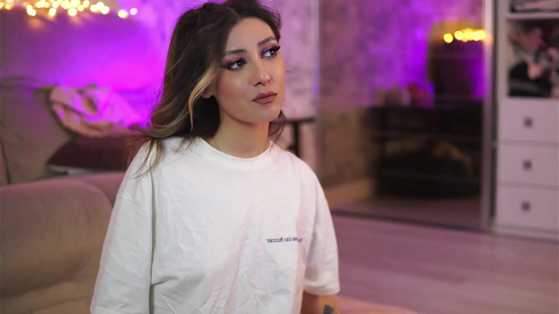 Gallery image thumbnail from Briannaa_wade's myfreecams stream on, 05/30/2023, 13:13 image 17 of 20