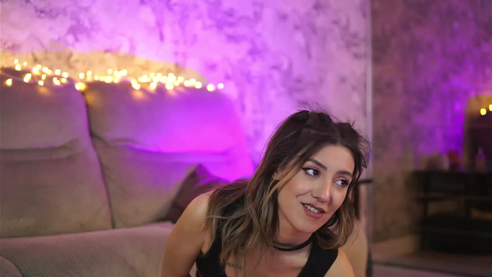 Gallery image thumbnail from Briannaa_wade's myfreecams stream on, 05/31/2023, 17:04 image 1 of 20