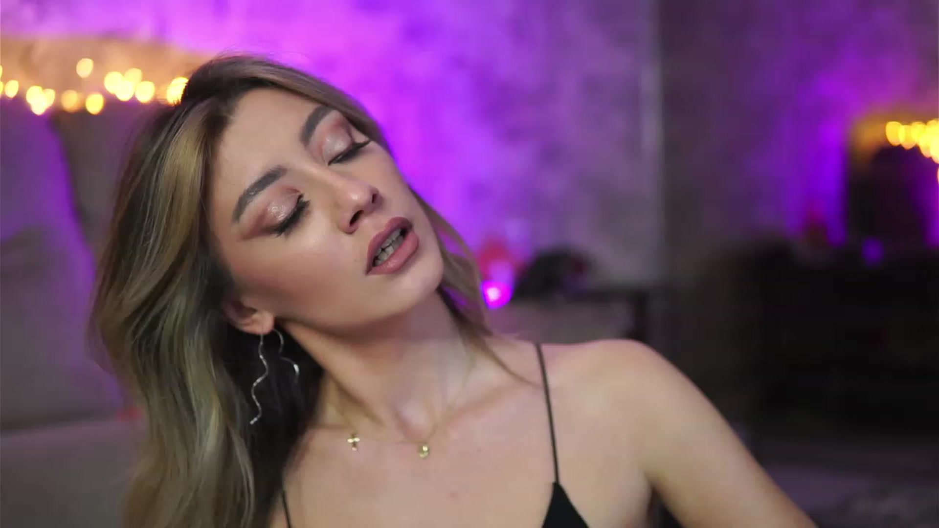 Gallery image thumbnail from Briannaa_wade's myfreecams stream on, 06/15/2023, 15:28 image 2 of 20