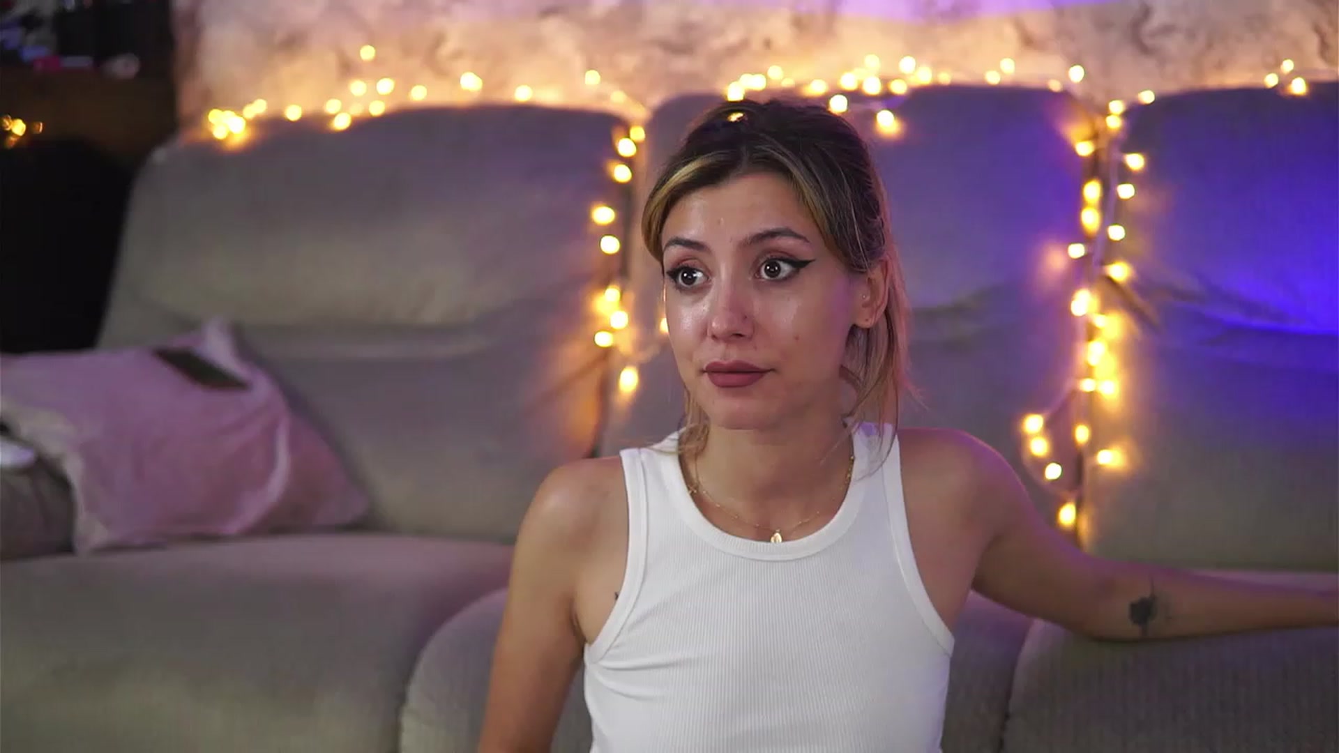Gallery image thumbnail from Briannaa_wade's myfreecams stream on, 08/16/2023, 18:30 image 4 of 20