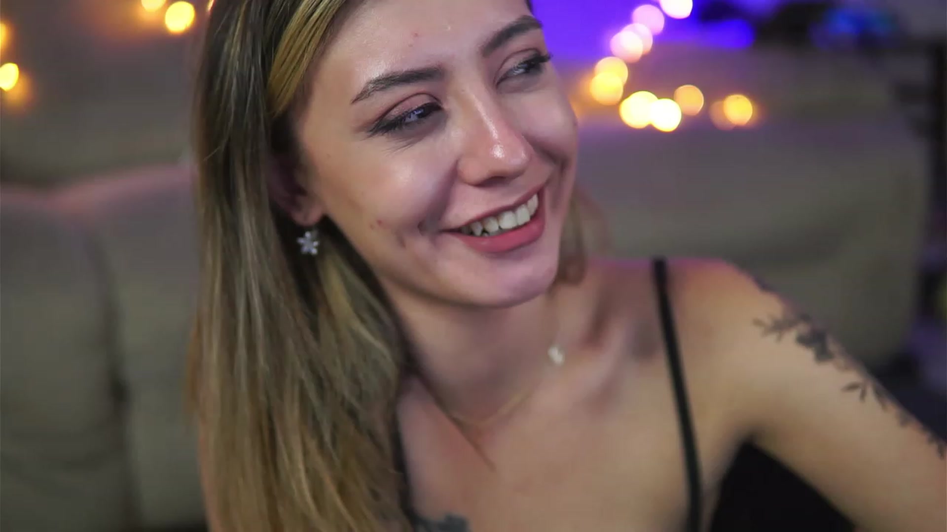 Gallery image thumbnail from Briannaa_wade's myfreecams stream on, 10/10/2023, 17:56 image 7 of 20