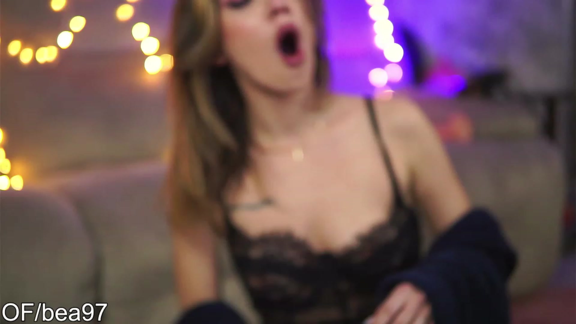 Gallery image thumbnail from Briannaa_wade's myfreecams stream on, 11/30/2023, 15:57 image 19 of 20