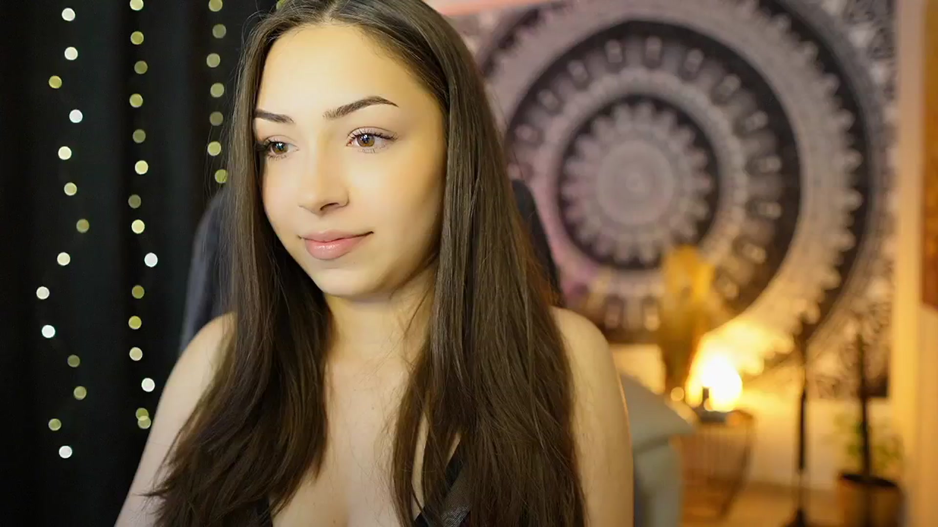 Gallery image thumbnail from Briar__Rose's myfreecams stream on, 05/07/2024, 14:04 image 8 of 20