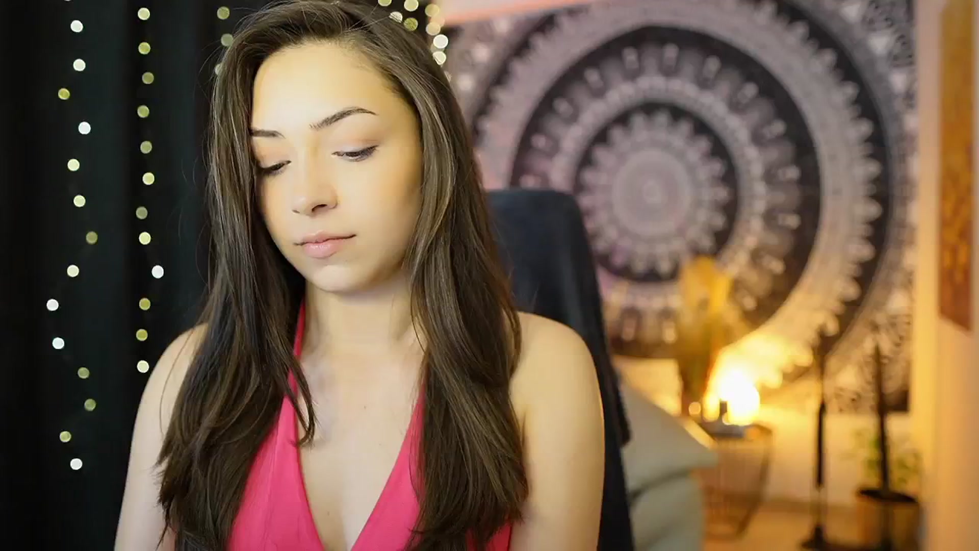Gallery image thumbnail from Briar__Rose's myfreecams stream on, 05/08/2024, 16:30 image 4 of 20