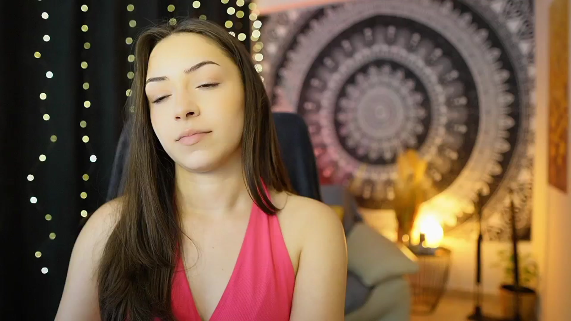 Gallery image thumbnail from Briar__Rose's myfreecams stream on, 05/08/2024, 17:56 image 13 of 20