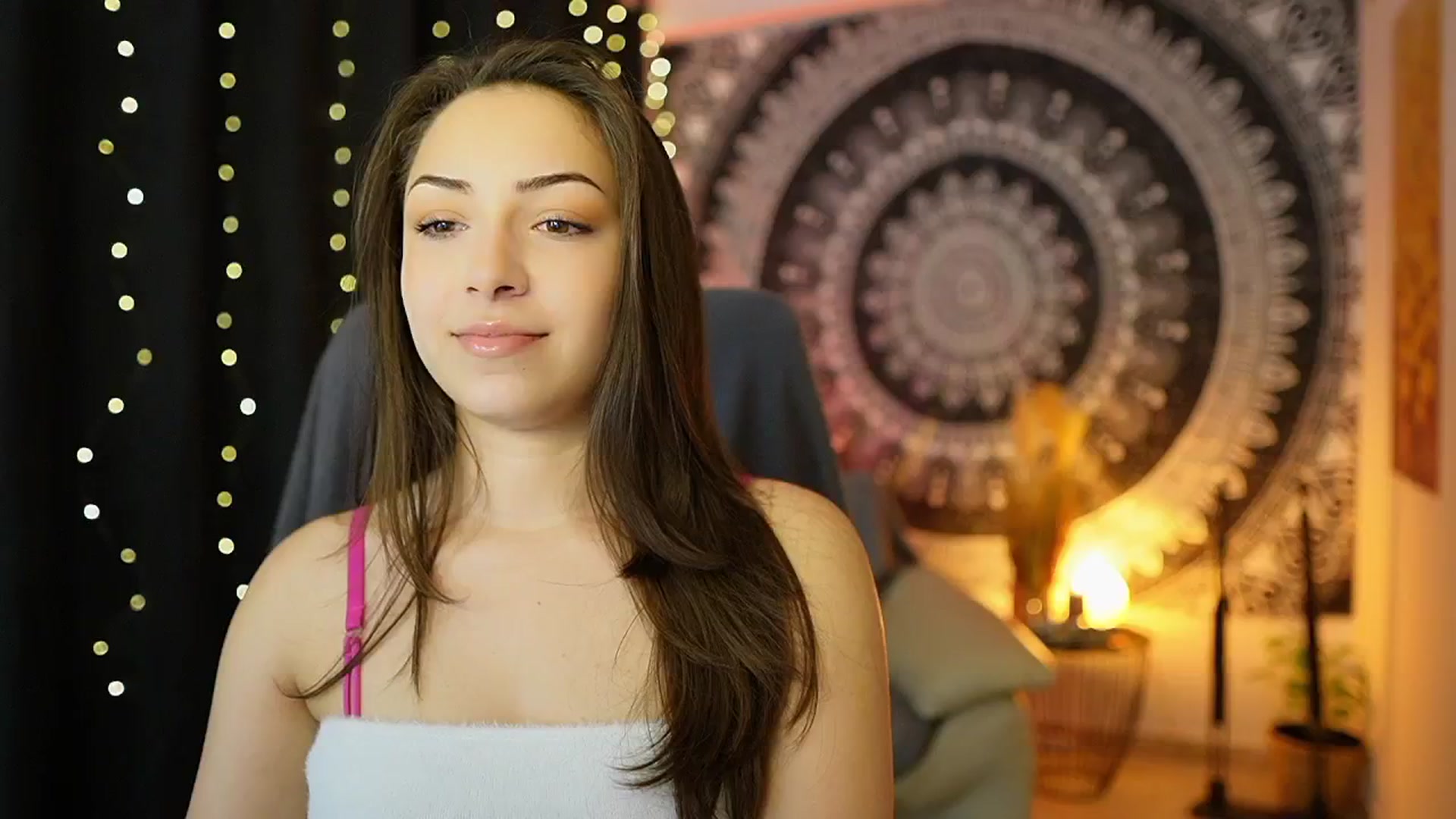 Gallery image thumbnail from Briar__Rose's myfreecams stream on, 05/09/2024, 16:10 image 6 of 20