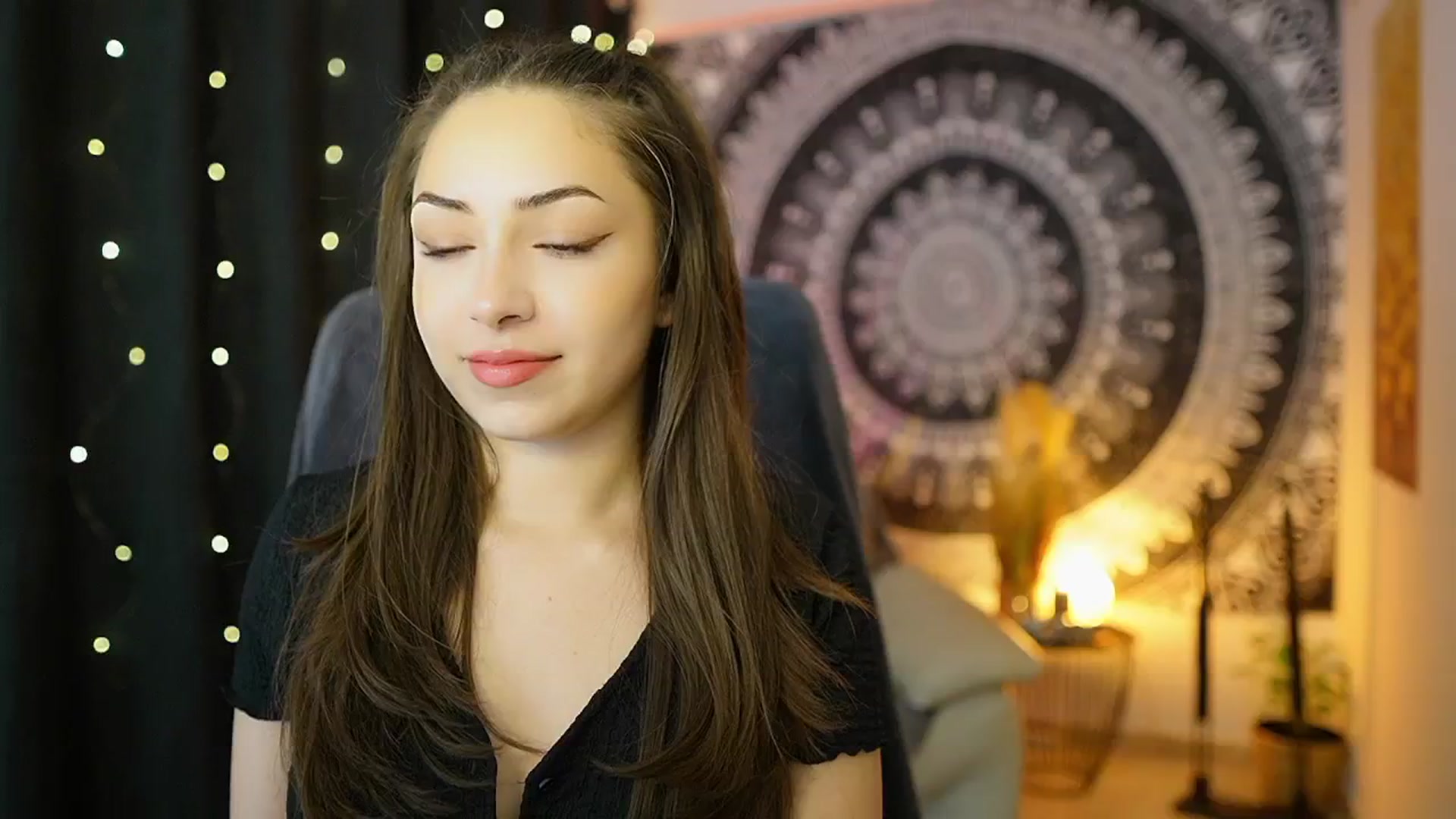 Gallery image thumbnail from Briar__Rose's myfreecams stream on, 05/10/2024, 14:14 image 20 of 20