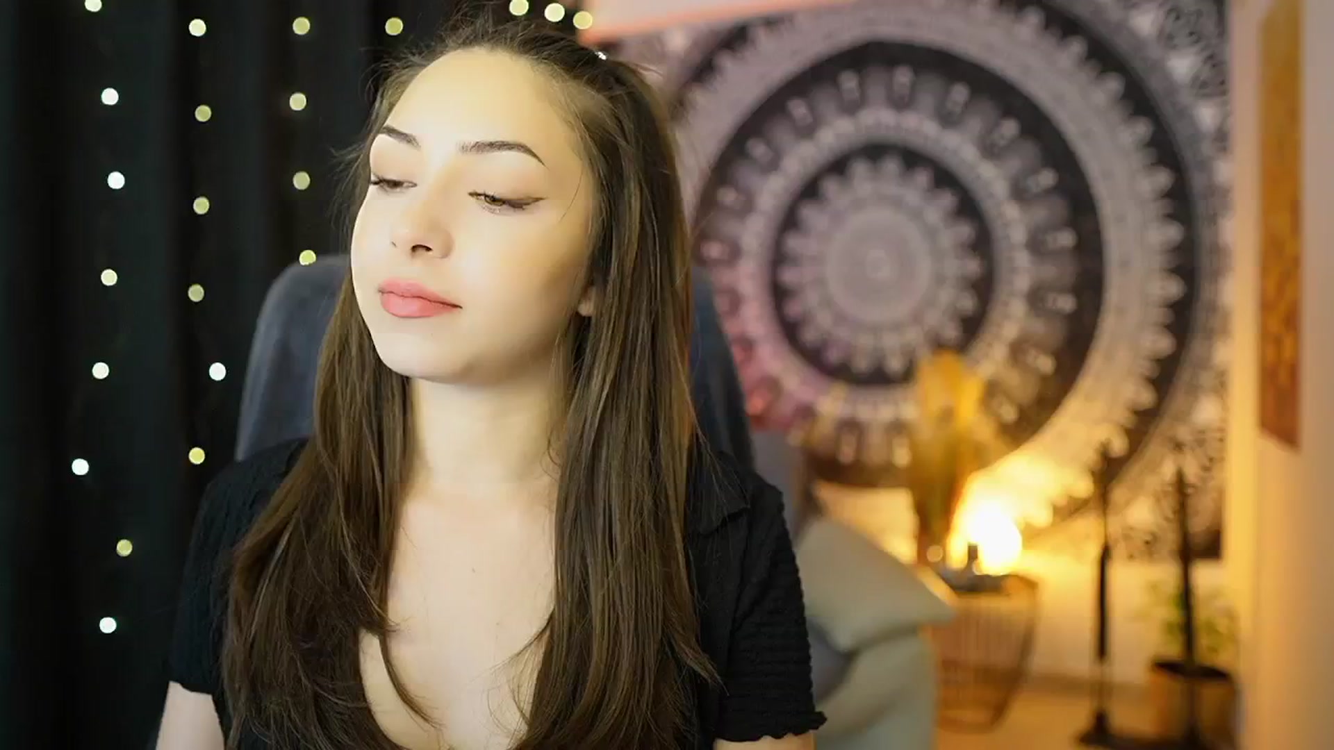 Gallery image thumbnail from Briar__Rose's myfreecams stream on, 05/10/2024, 17:11 image 19 of 20