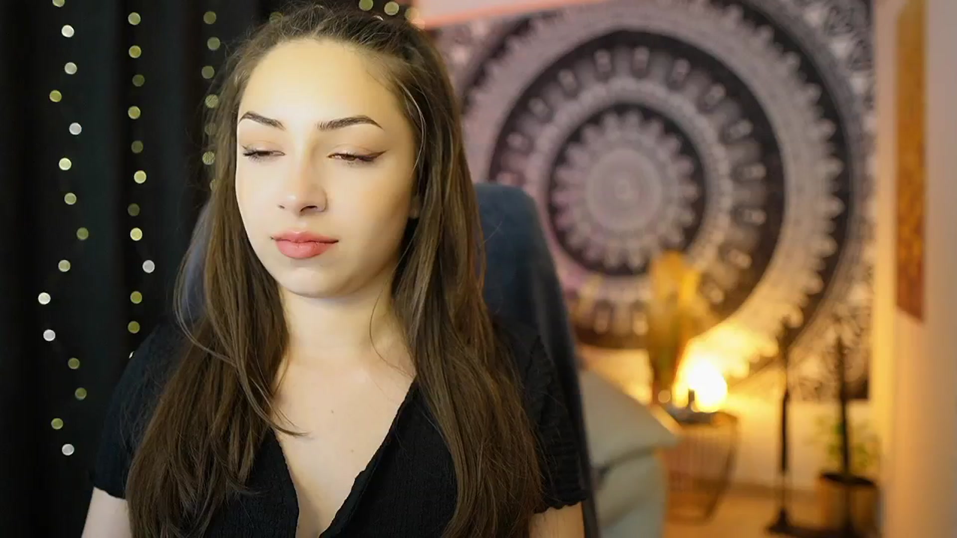 Gallery image thumbnail from Briar__Rose's myfreecams stream on, 05/10/2024, 17:59 image 15 of 20