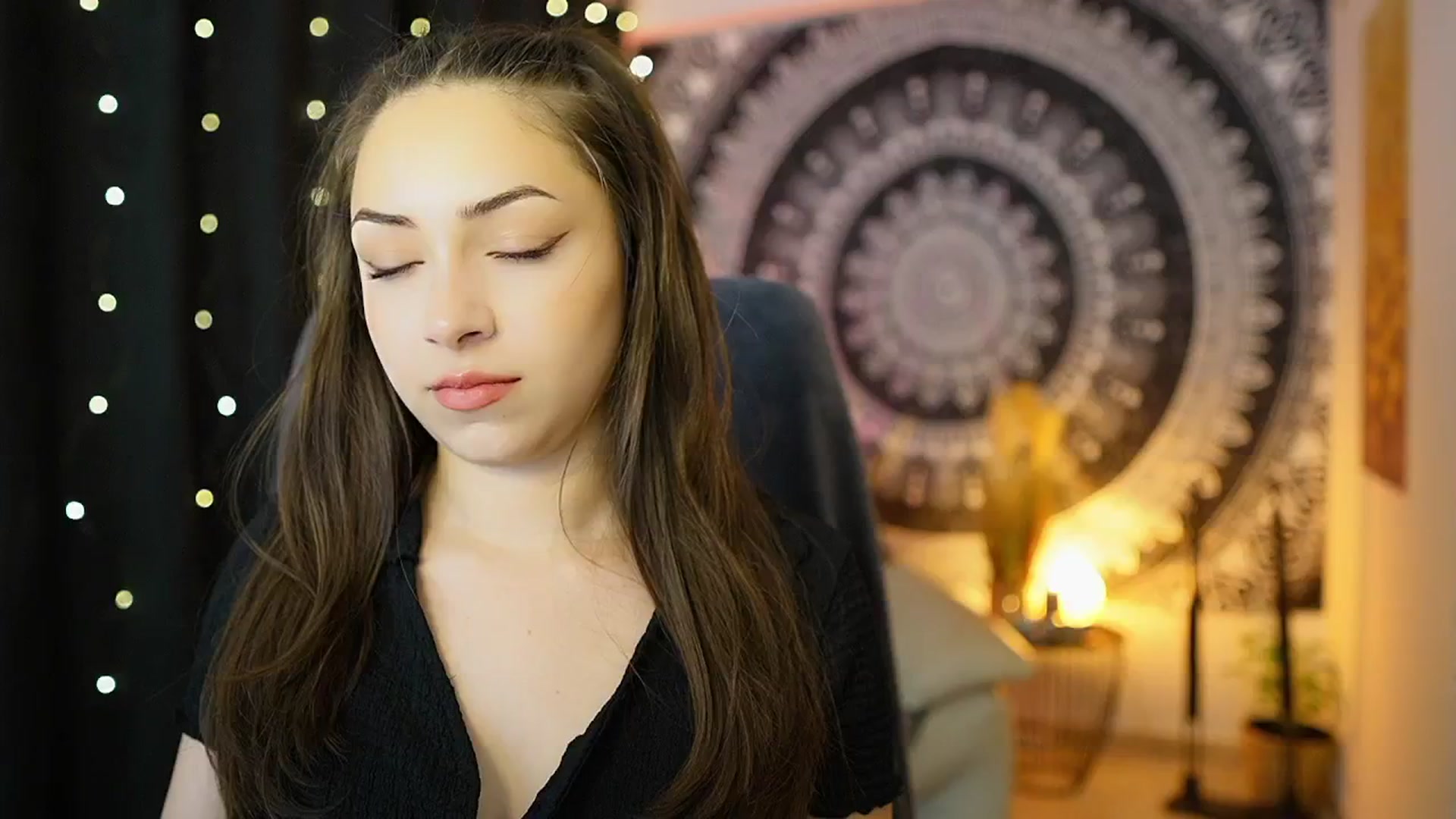 Gallery image thumbnail from Briar__Rose's myfreecams stream on, 05/10/2024, 17:59 image 20 of 20