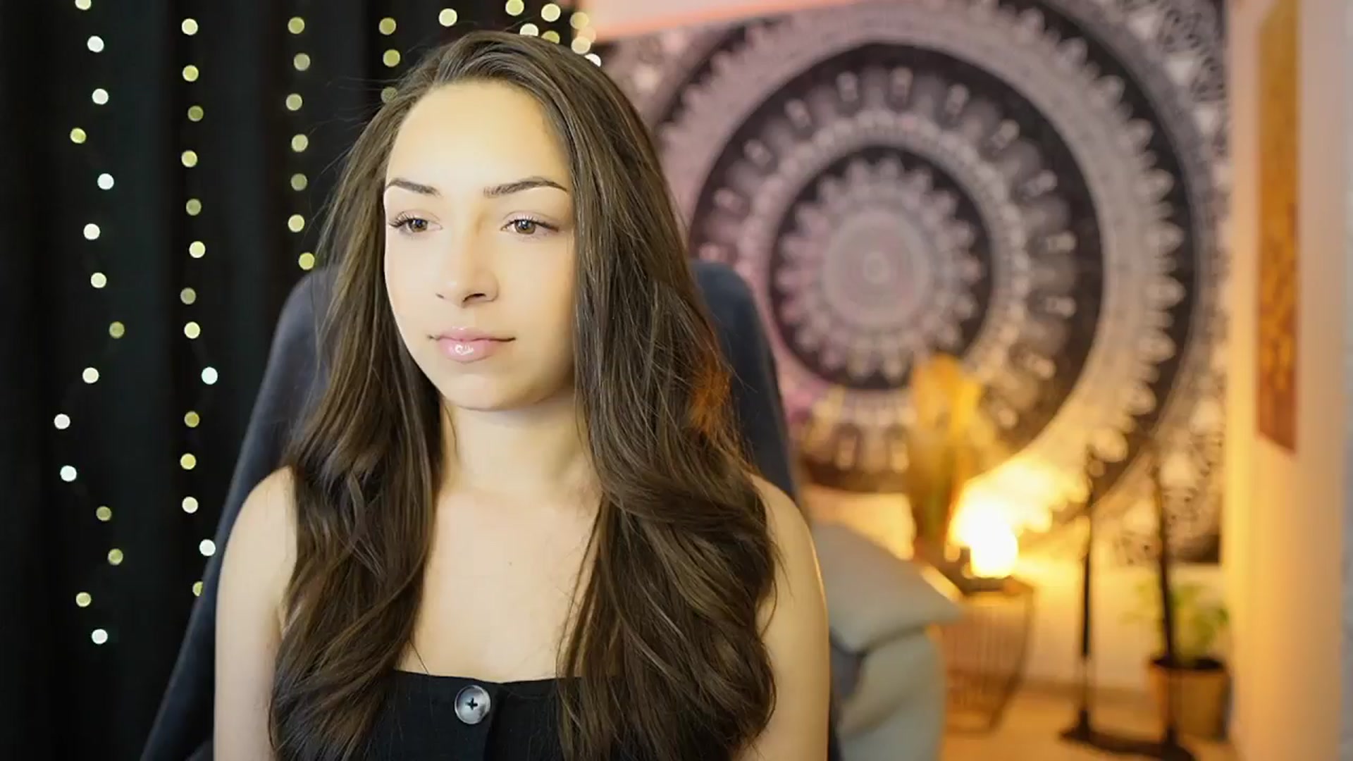 Gallery image thumbnail from Briar__Rose's myfreecams stream on, 05/16/2024, 15:53 image 3 of 20