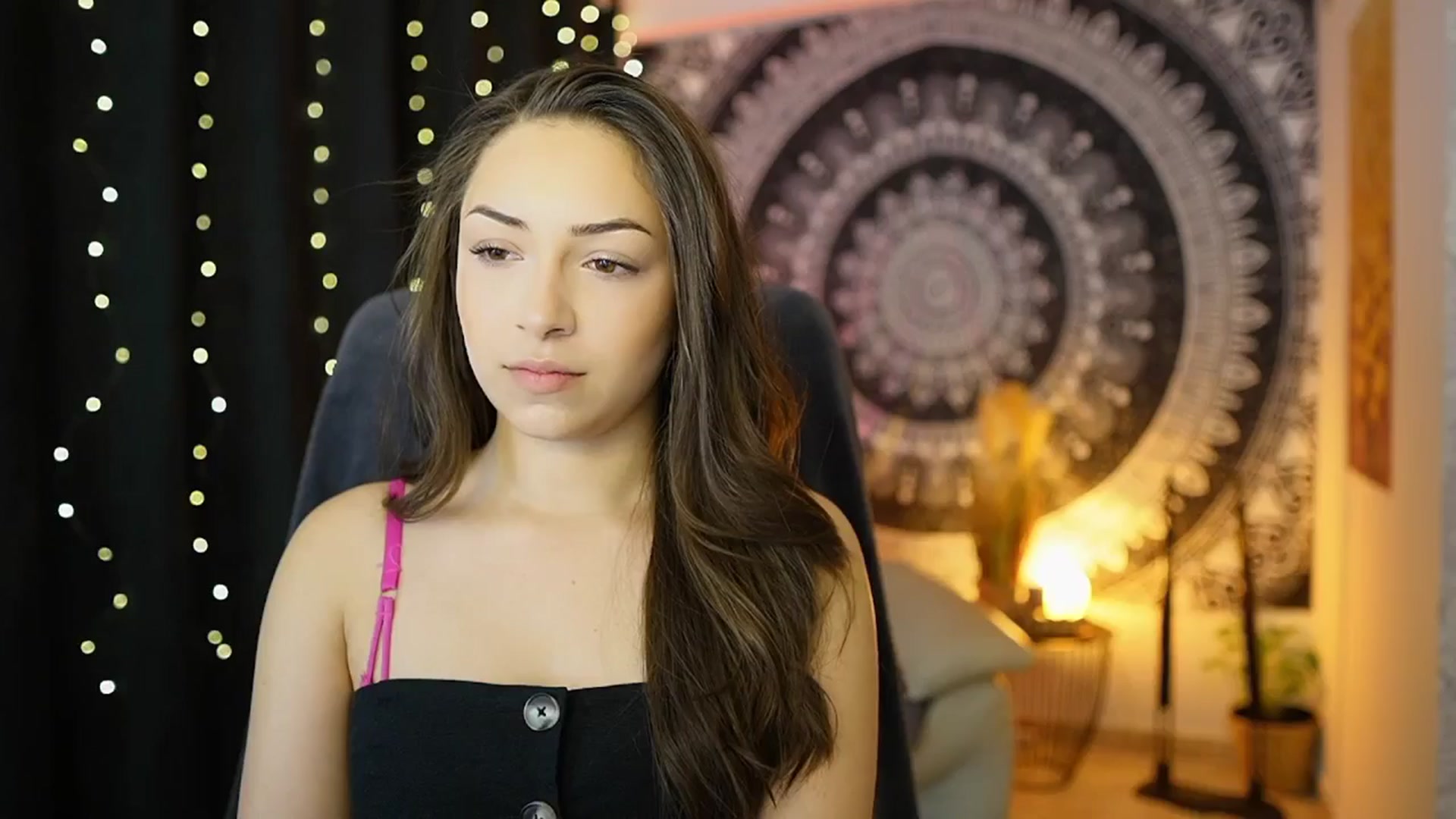 Gallery image thumbnail from Briar__Rose's myfreecams stream on, 05/16/2024, 17:02 image 5 of 20