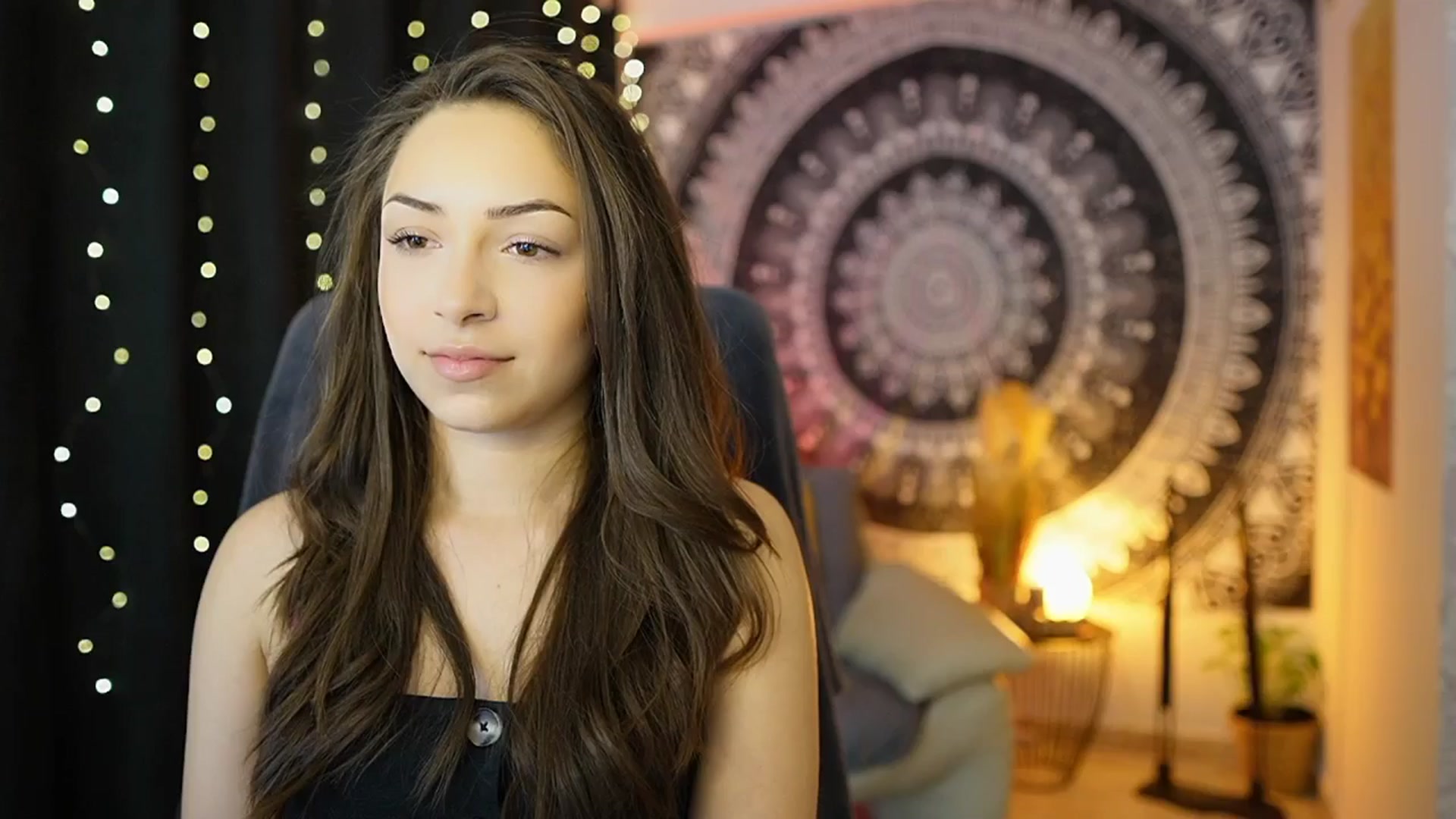 Gallery image thumbnail from Briar__Rose's myfreecams stream on, 05/16/2024, 18:04 image 19 of 20