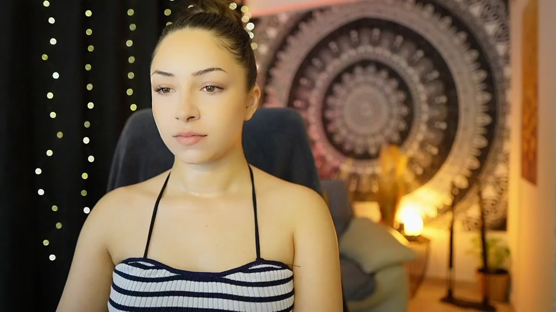 Gallery image thumbnail from Briar__Rose's myfreecams stream on, 05/17/2024, 14:19 image 16 of 20