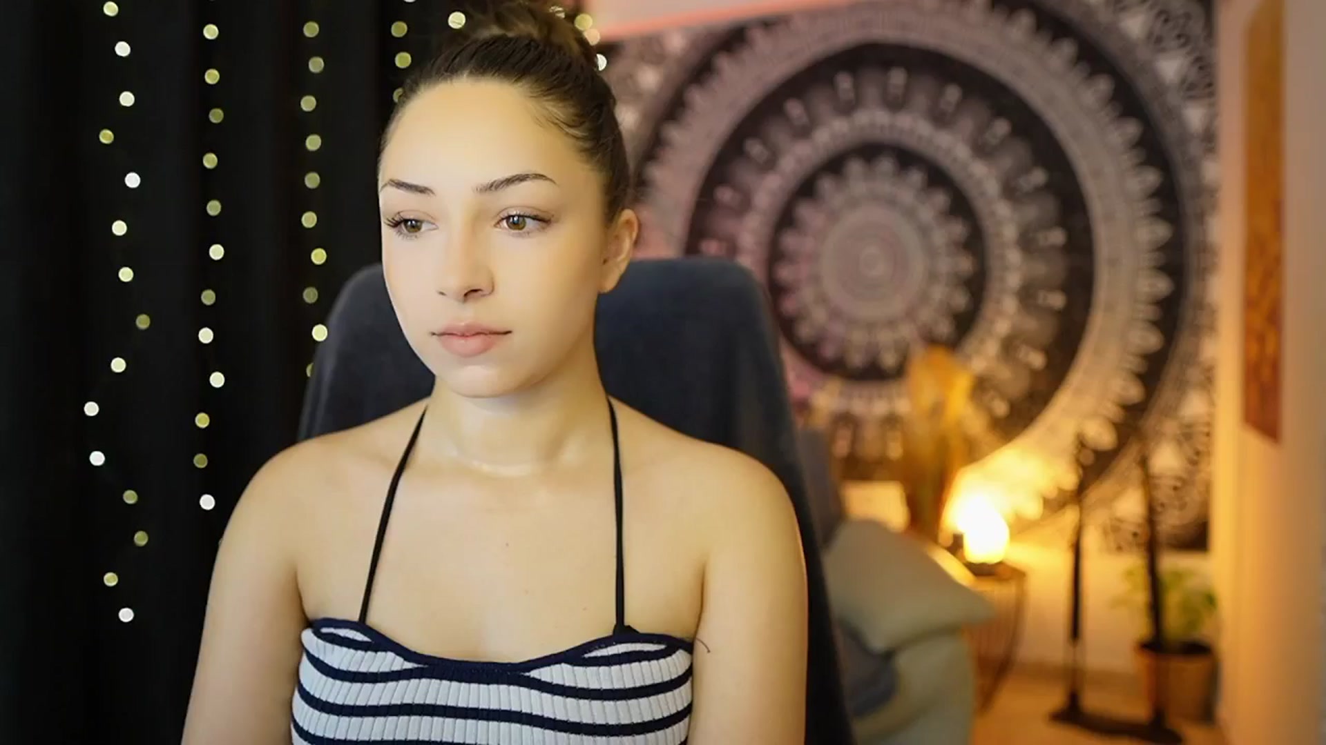 Gallery image thumbnail from Briar__Rose's myfreecams stream on, 05/17/2024, 14:19 image 9 of 20