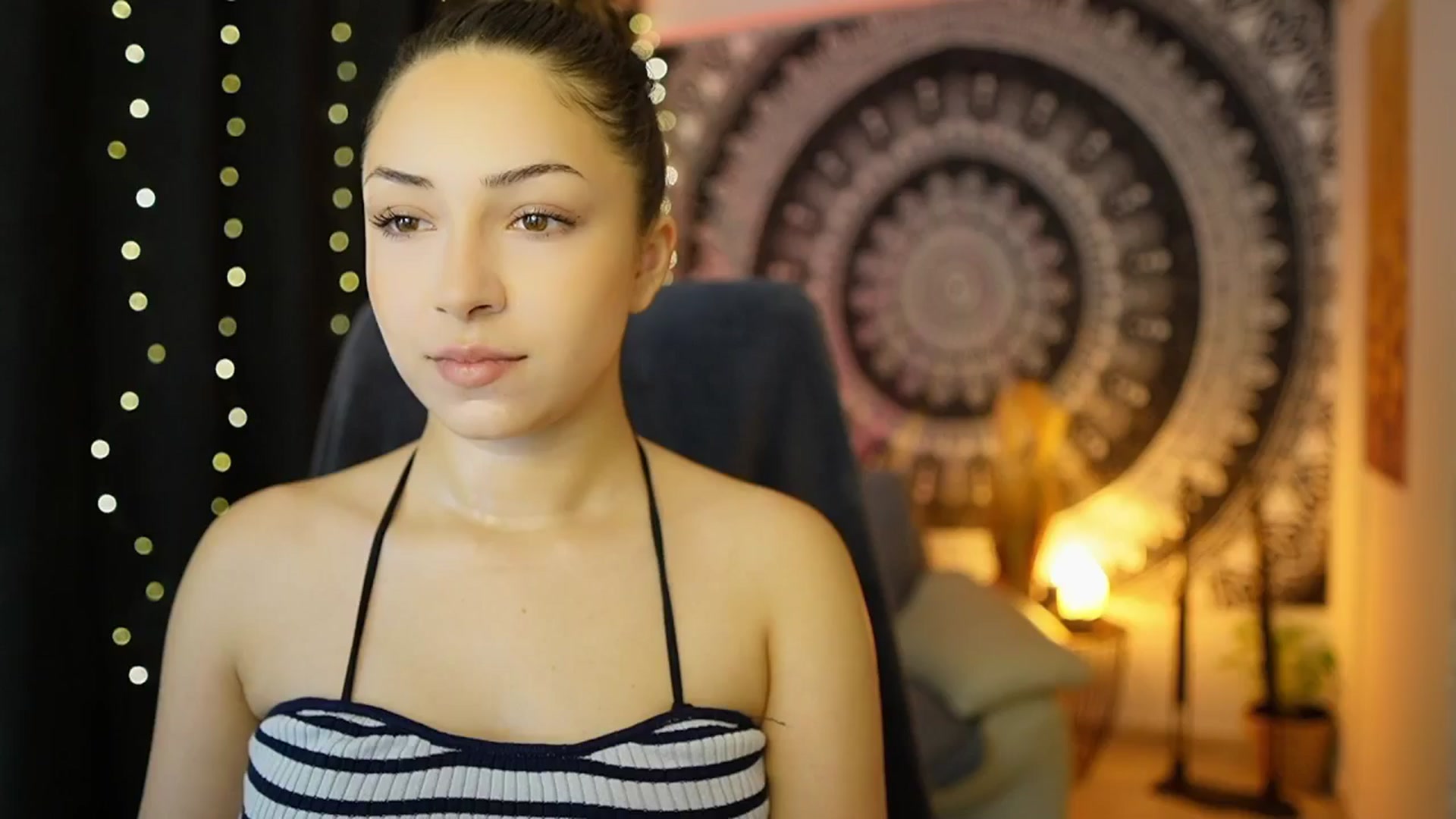 Gallery image thumbnail from Briar__Rose's myfreecams stream on, 05/17/2024, 14:19 image 13 of 20