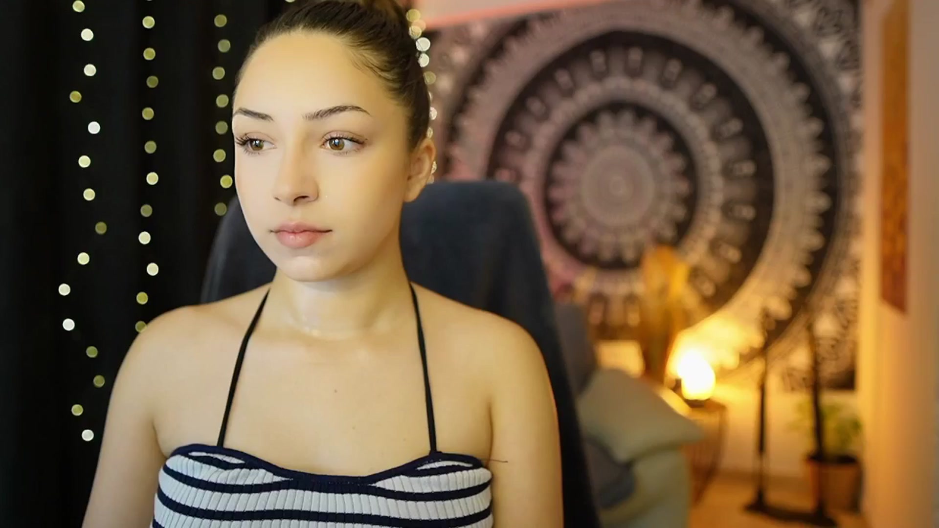 Gallery image thumbnail from Briar__Rose's myfreecams stream on, 05/17/2024, 14:19 image 12 of 20