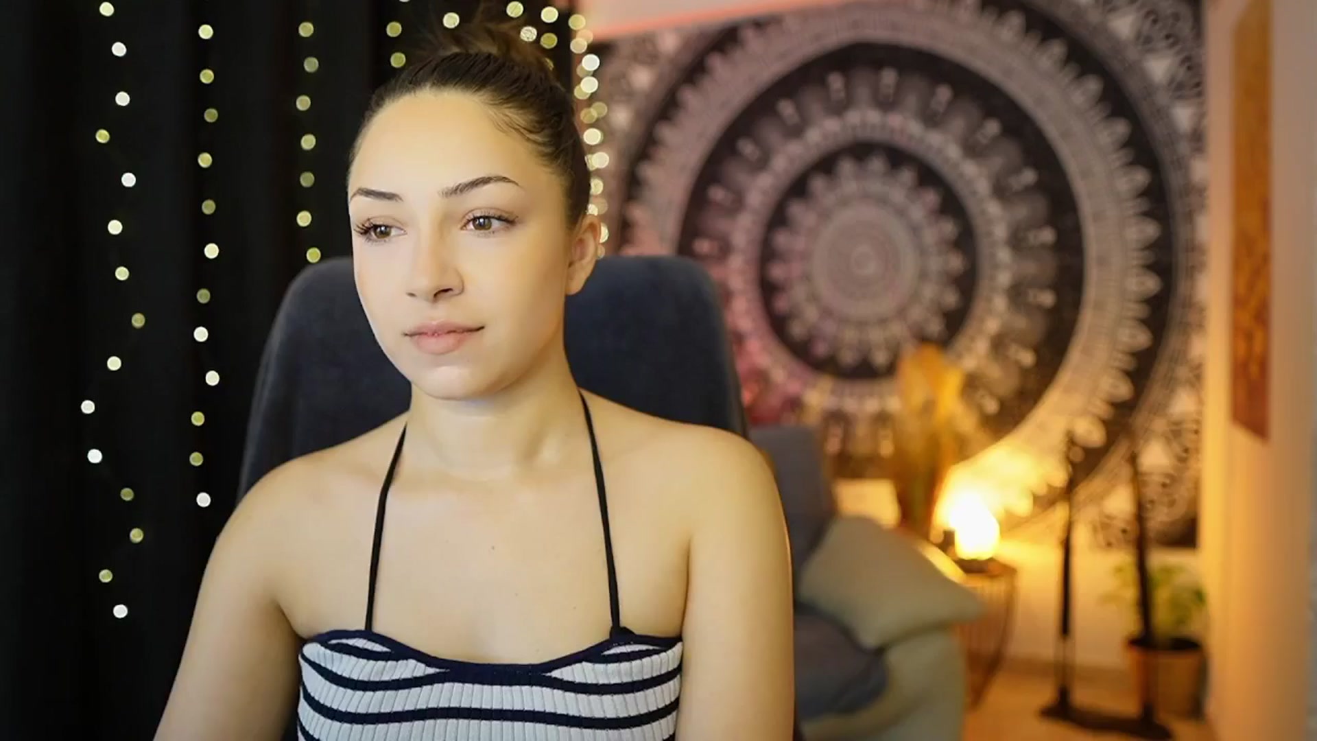 Gallery image thumbnail from Briar__Rose's myfreecams stream on, 05/17/2024, 15:12 image 19 of 20