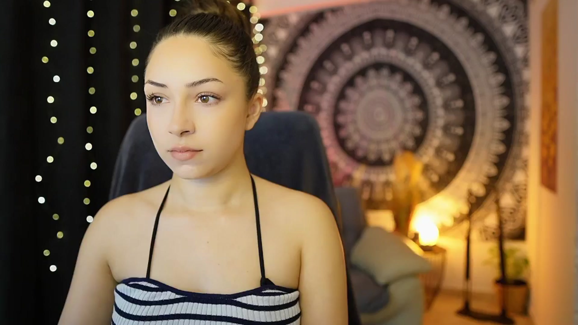Gallery image thumbnail from Briar__Rose's myfreecams stream on, 05/17/2024, 15:12 image 16 of 20