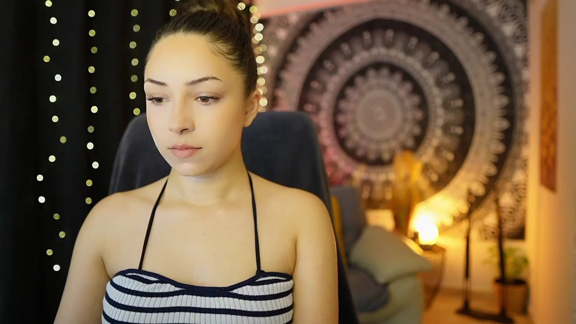 Gallery image thumbnail from Briar__Rose's myfreecams stream on, 05/17/2024, 15:12 image 1 of 20