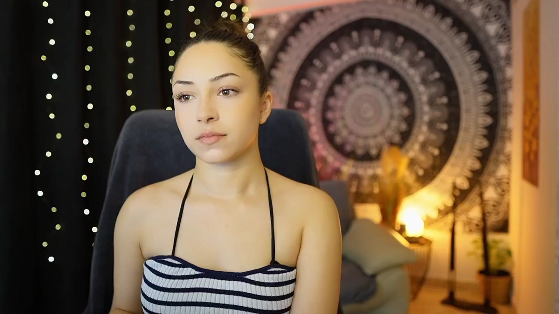 Gallery image thumbnail from Briar__Rose's myfreecams stream on, 05/17/2024, 15:12 image 18 of 20