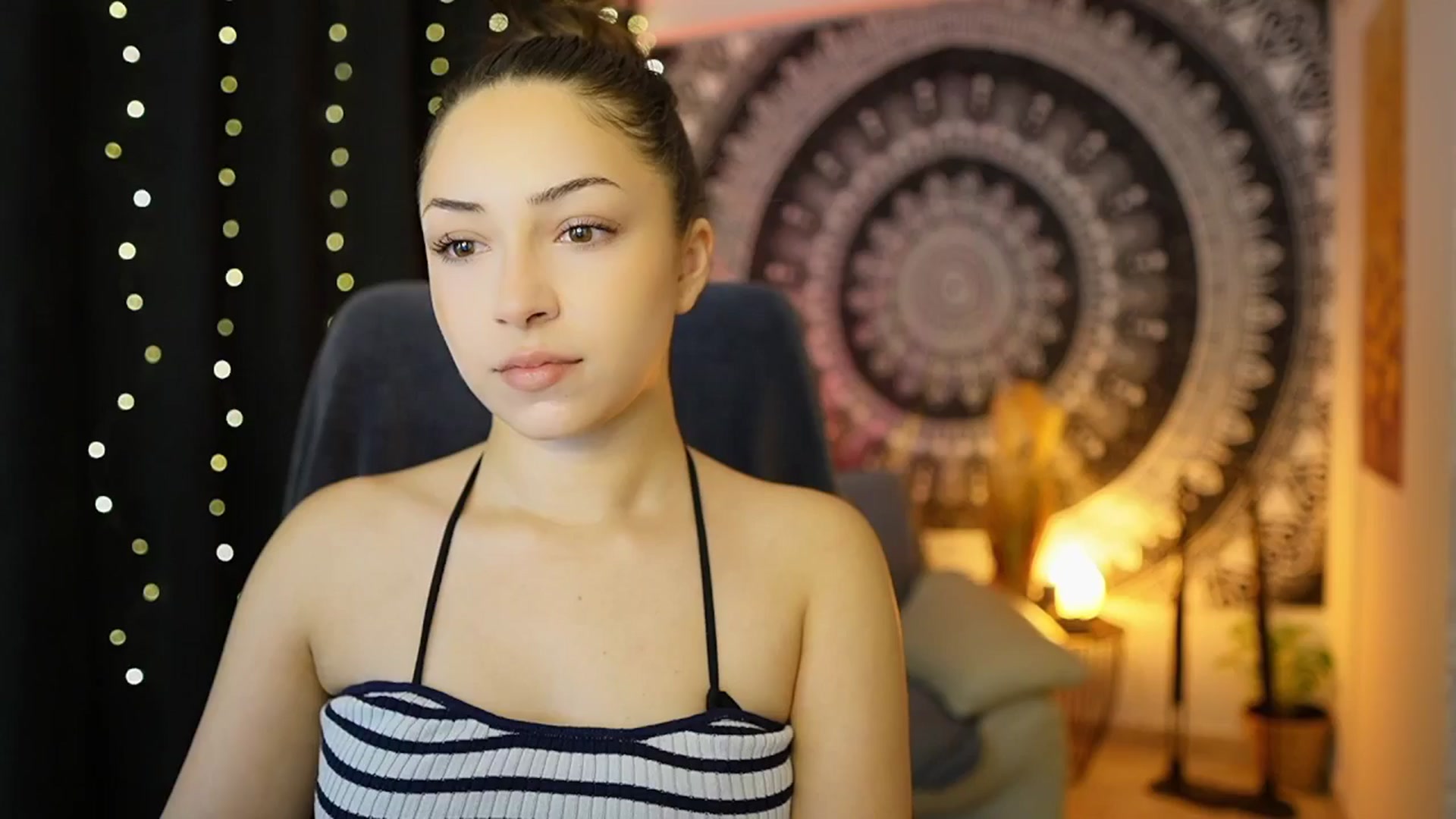 Gallery image thumbnail from Briar__Rose's myfreecams stream on, 05/17/2024, 15:12 image 15 of 20