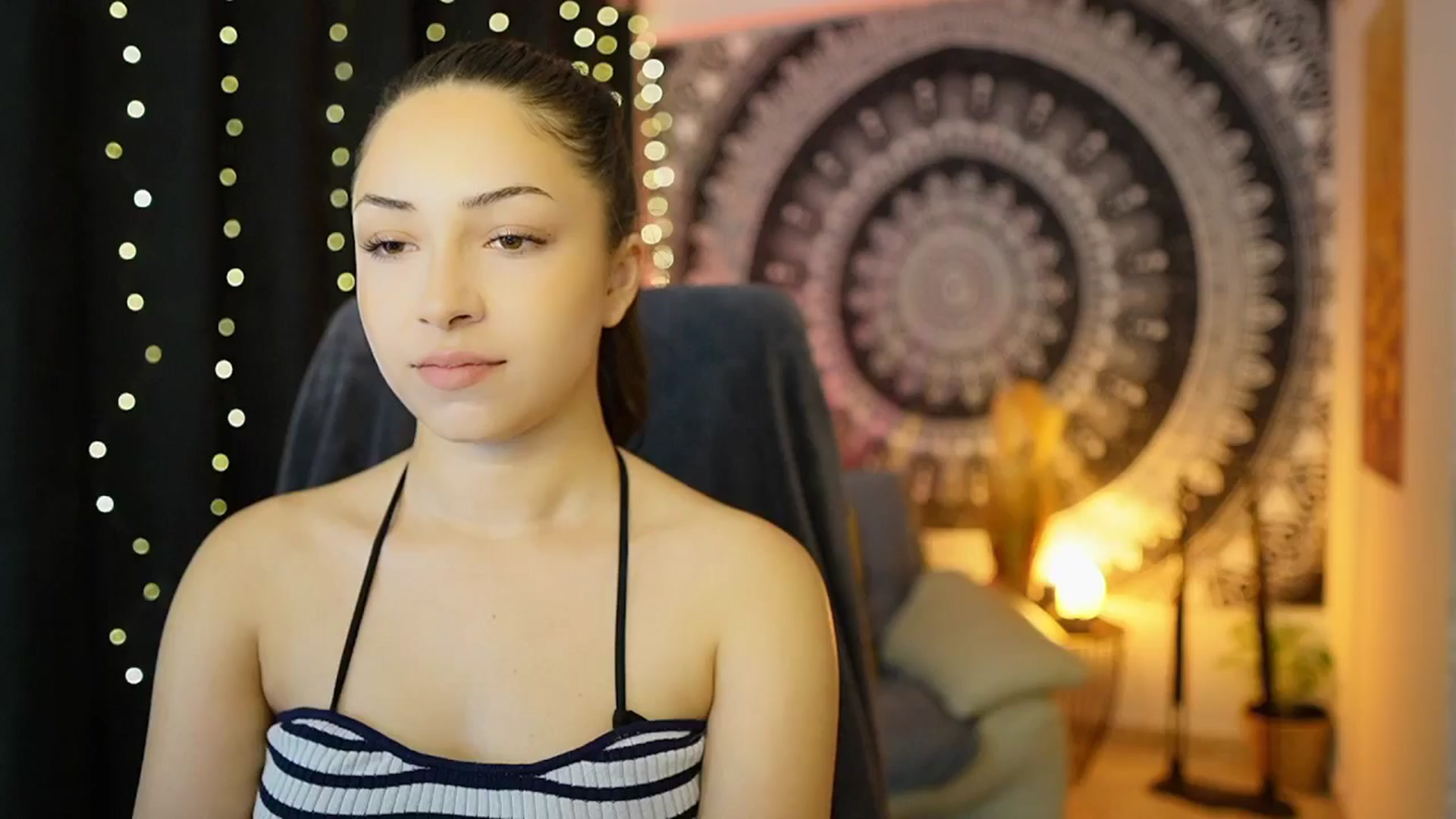 Gallery image thumbnail from Briar__Rose's myfreecams stream on, 05/17/2024, 16:20 image 18 of 20
