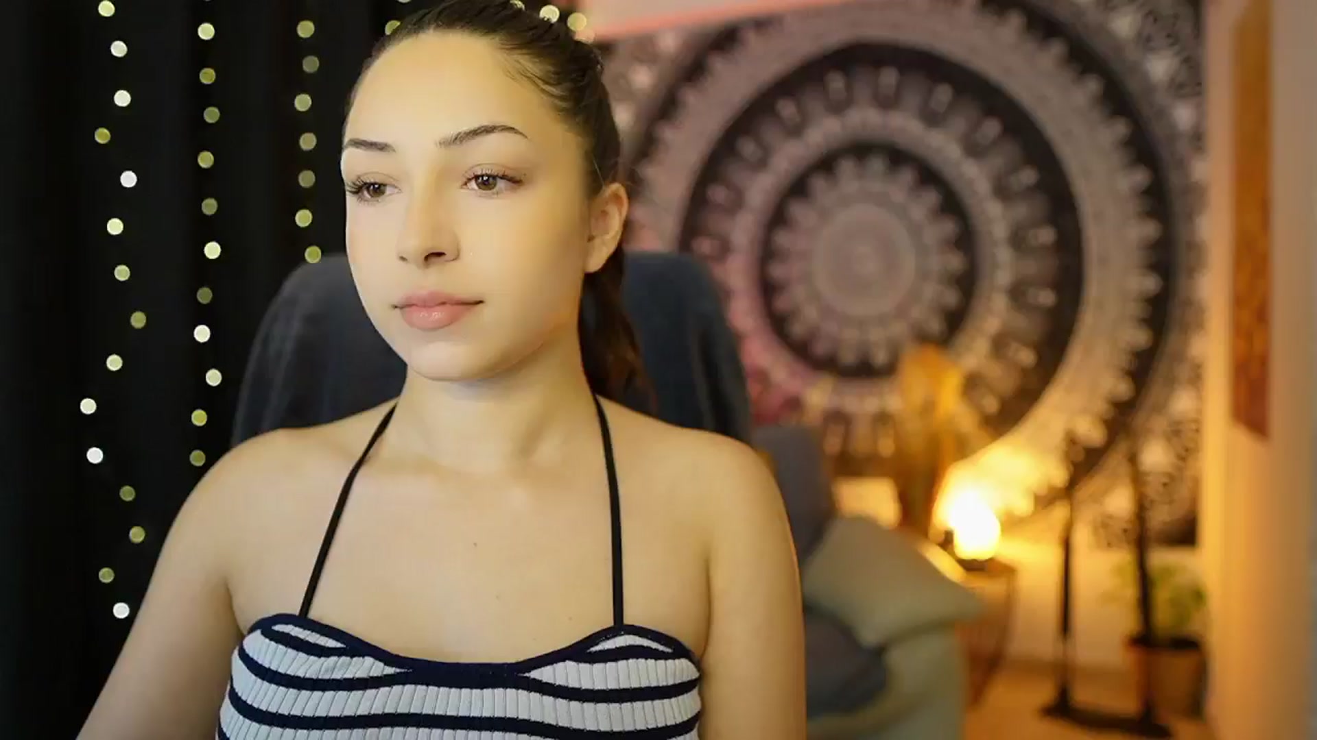 Gallery image thumbnail from Briar__Rose's myfreecams stream on, 05/17/2024, 16:20 image 3 of 20