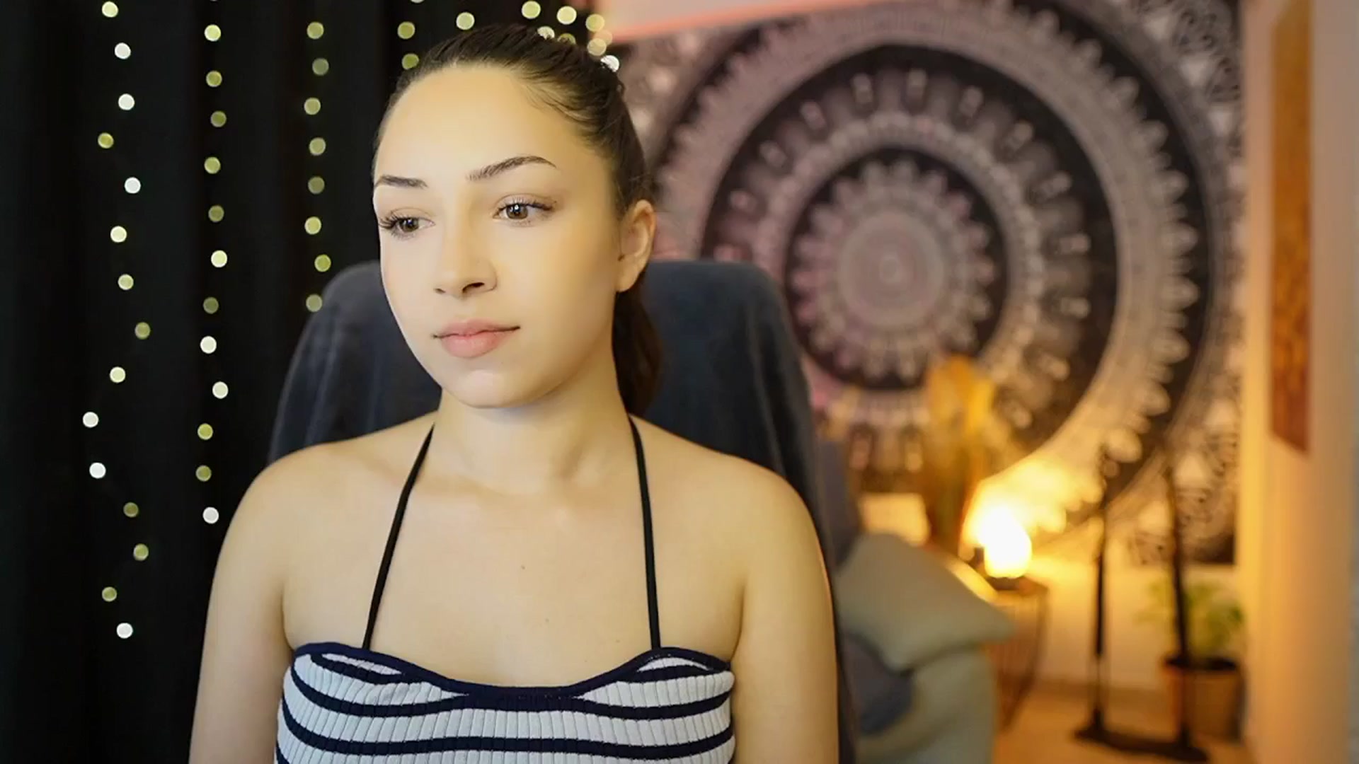 Gallery image thumbnail from Briar__Rose's myfreecams stream on, 05/17/2024, 16:20 image 13 of 20
