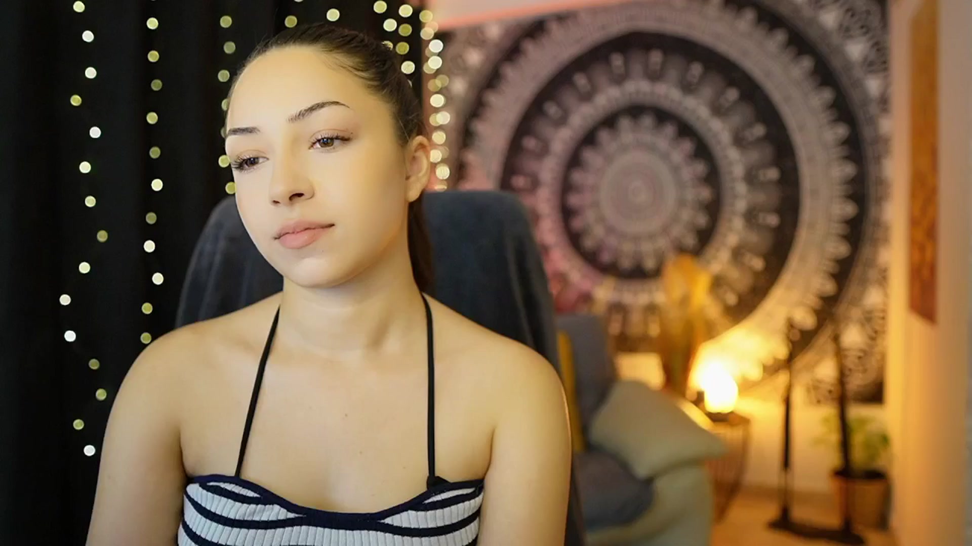 Gallery image thumbnail from Briar__Rose's myfreecams stream on, 05/17/2024, 16:20 image 19 of 20