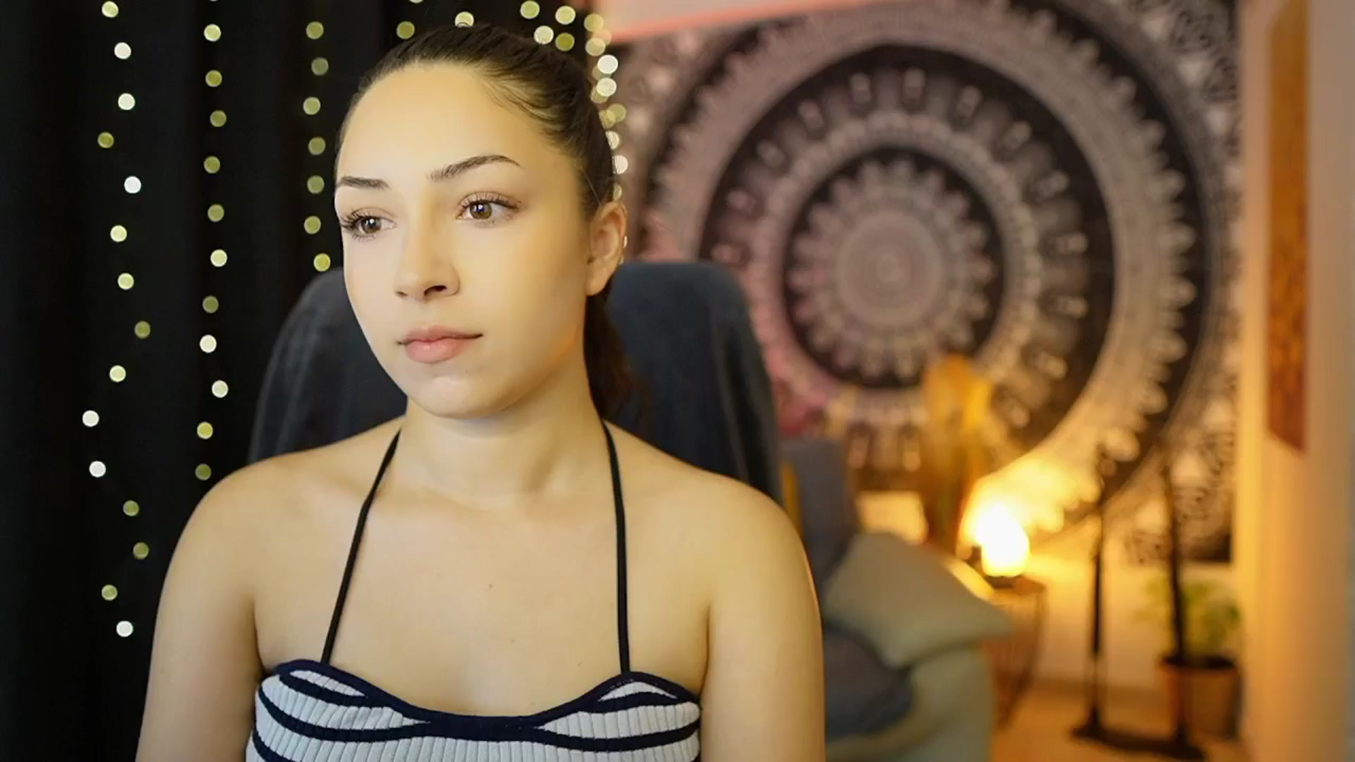 Gallery image thumbnail from Briar__Rose's myfreecams stream on, 05/17/2024, 16:20 image 9 of 20