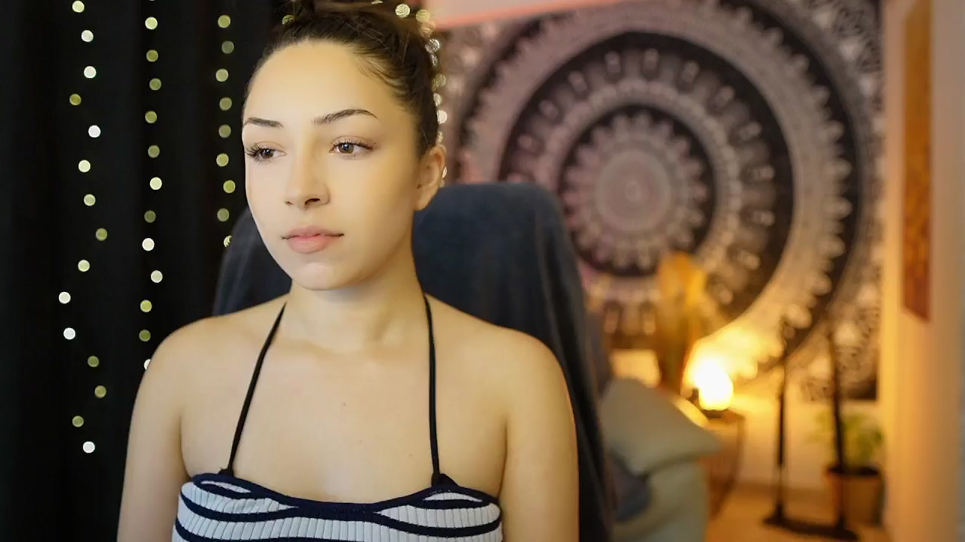 Gallery image thumbnail from Briar__Rose's myfreecams stream on, 05/17/2024, 16:20 image 1 of 20