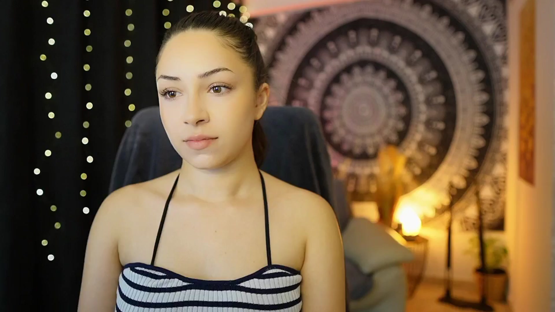 Gallery image thumbnail from Briar__Rose's myfreecams stream on, 05/17/2024, 16:20 image 14 of 20