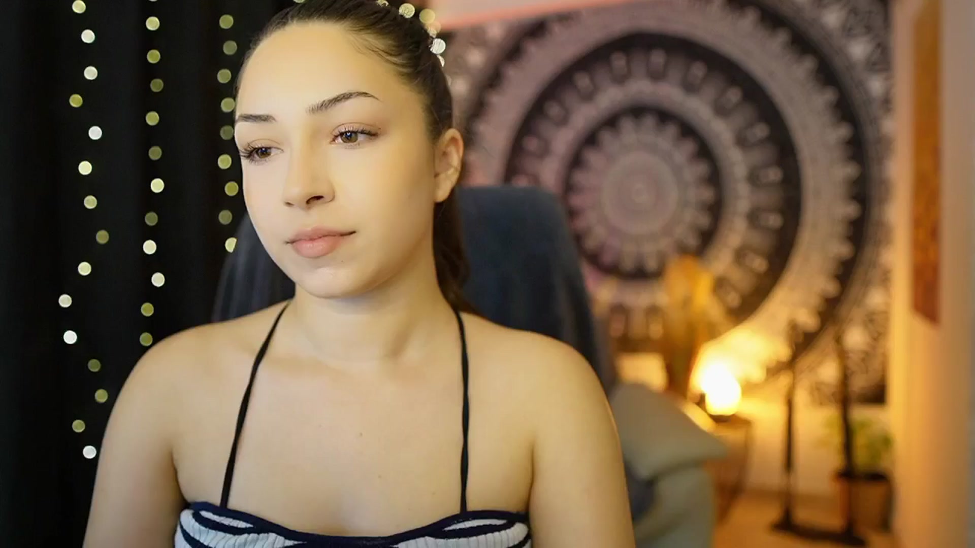 Gallery image thumbnail from Briar__Rose's myfreecams stream on, 05/17/2024, 17:08 image 8 of 20