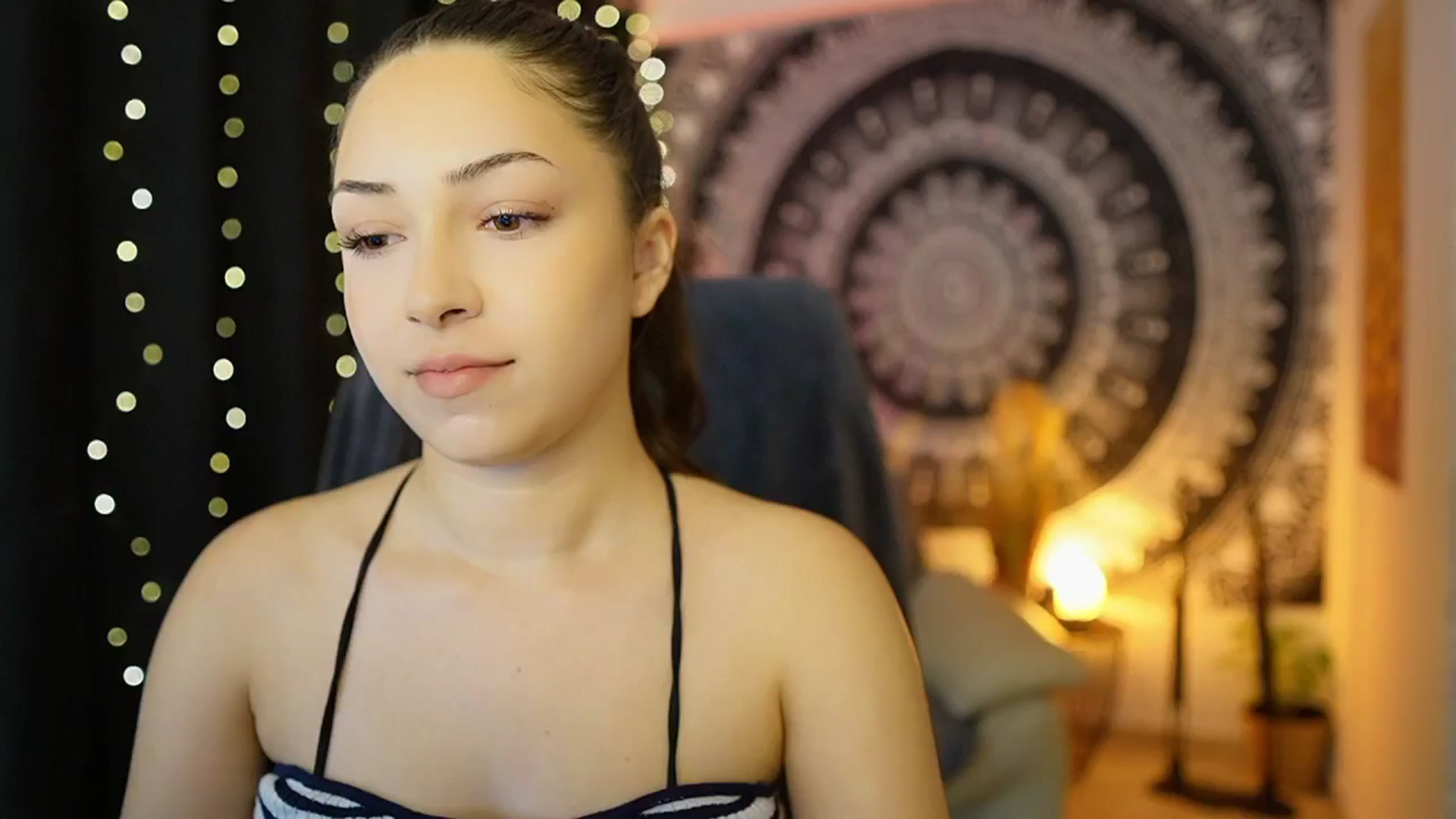 Gallery image thumbnail from Briar__Rose's myfreecams stream on, 05/17/2024, 17:08 image 12 of 20