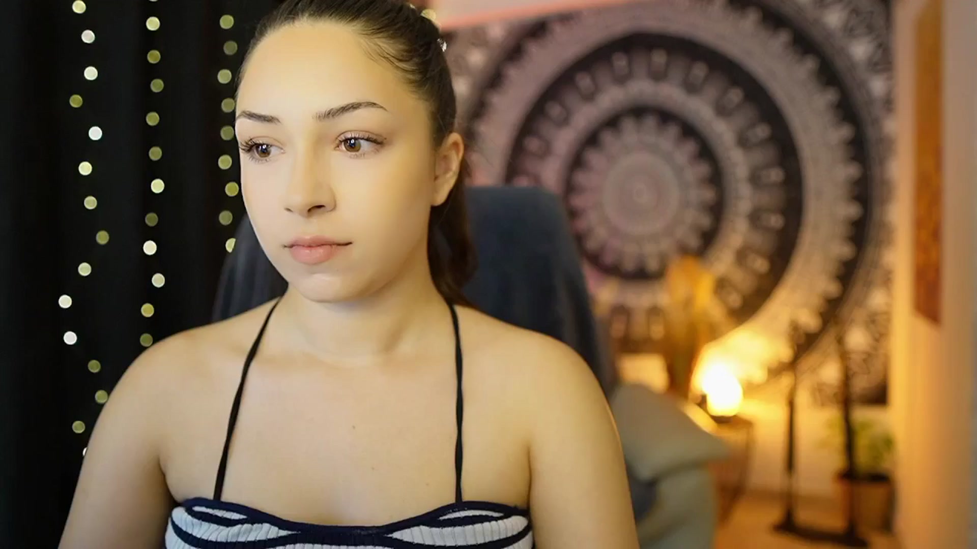 Gallery image thumbnail from Briar__Rose's myfreecams stream on, 05/17/2024, 17:08 image 9 of 20