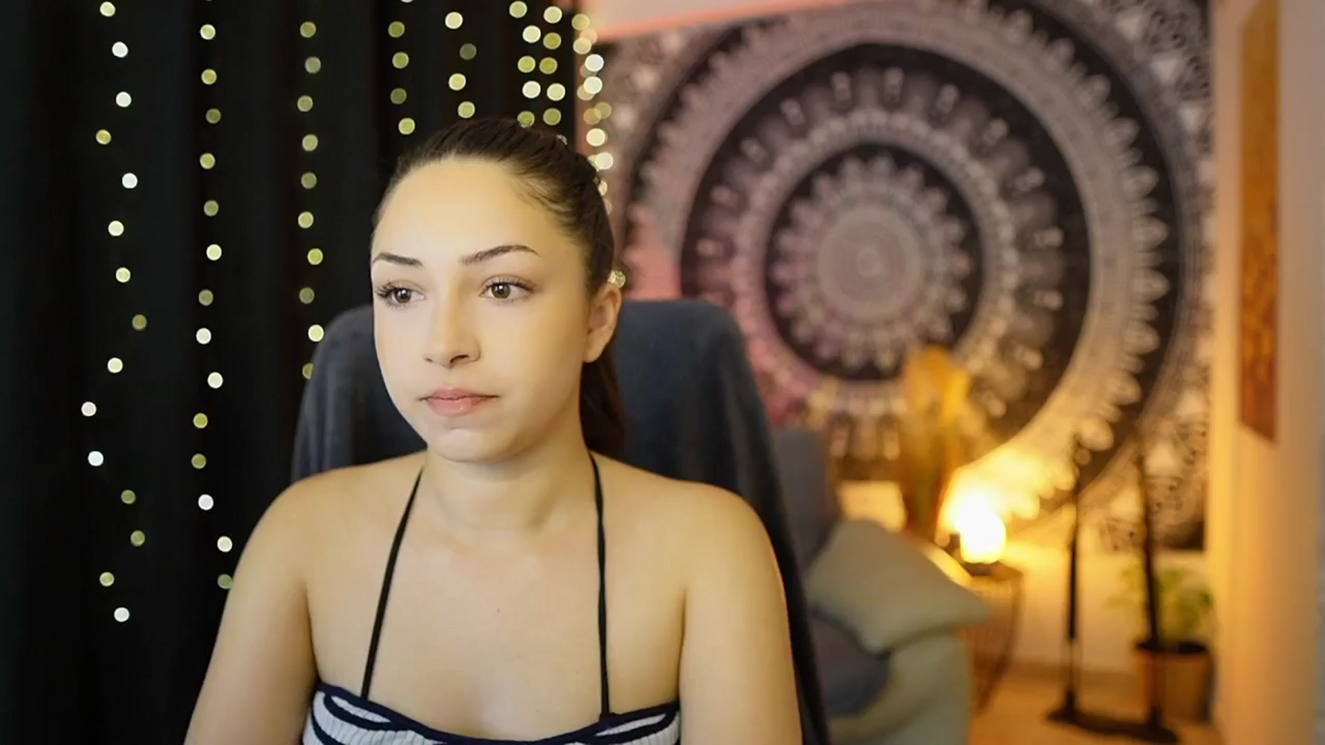 Gallery image thumbnail from Briar__Rose's myfreecams stream on, 05/17/2024, 18:15 image 12 of 20