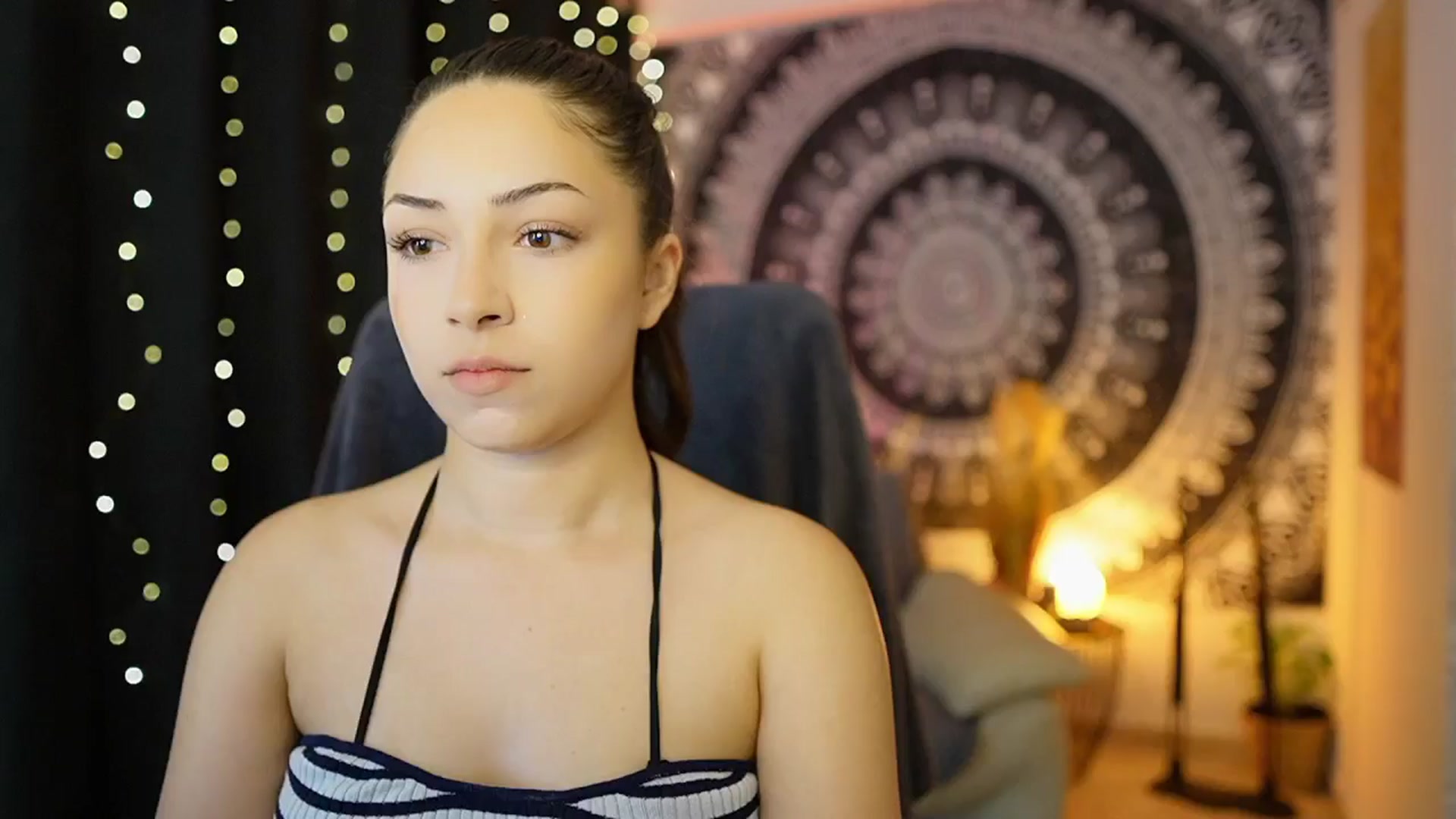 Gallery image thumbnail from Briar__Rose's myfreecams stream on, 05/17/2024, 18:15 image 2 of 20