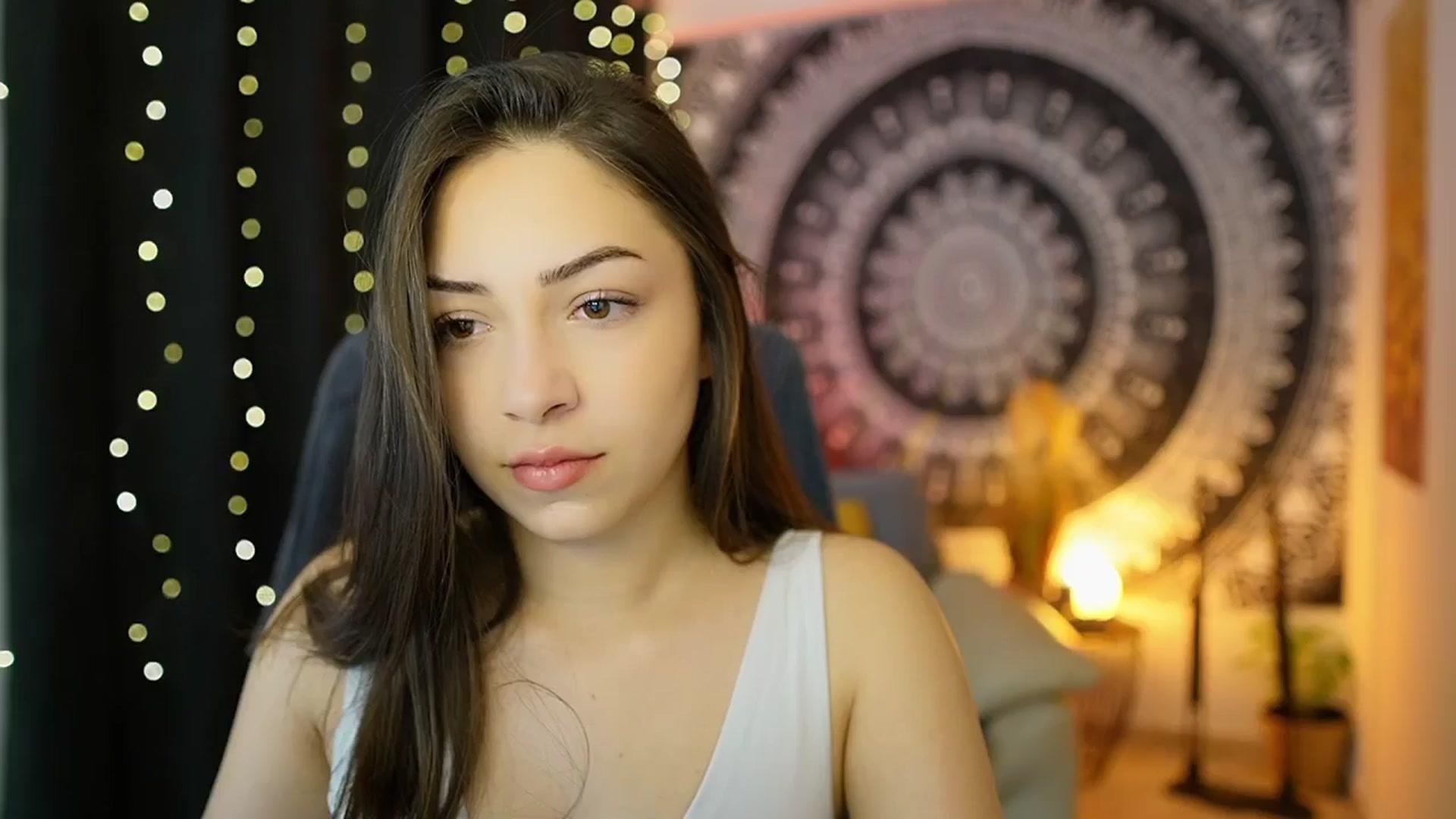 Gallery image thumbnail from Briar__Rose's myfreecams stream on, 05/18/2024, 14:29 image 7 of 20