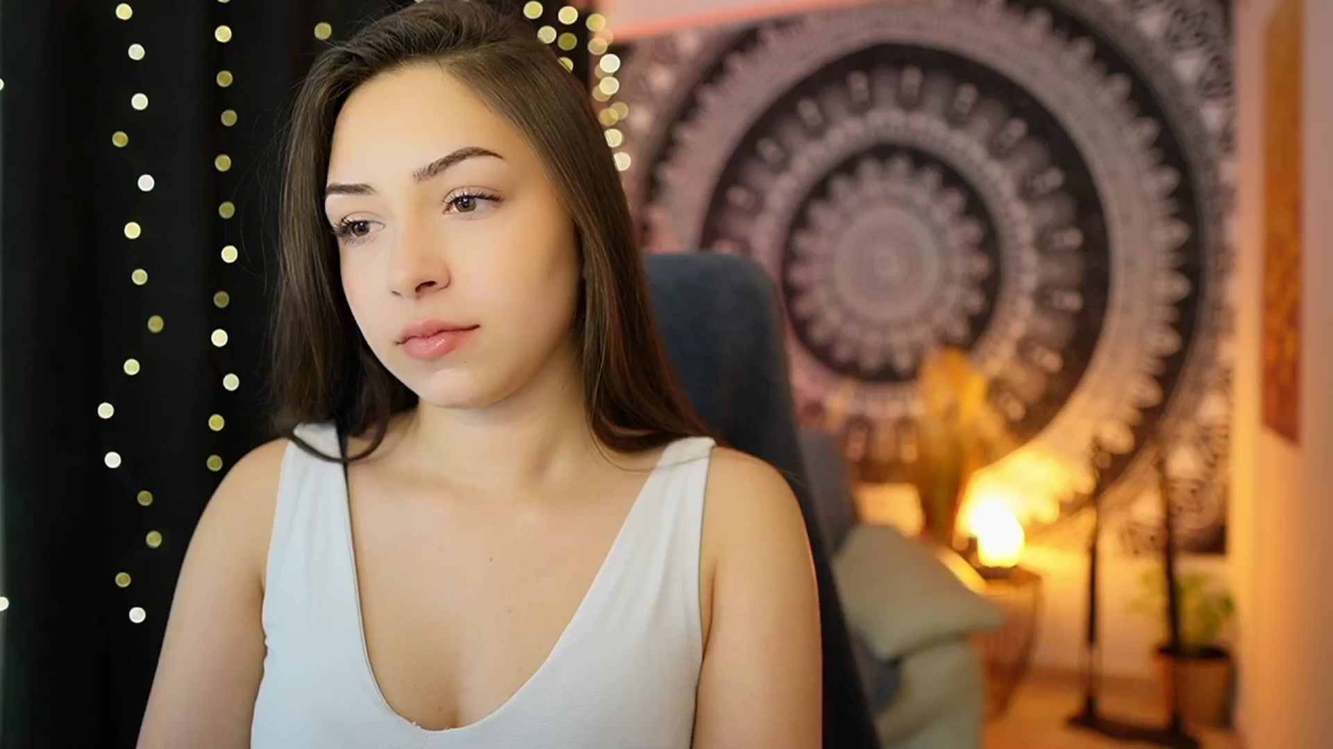 Gallery image thumbnail from Briar__Rose's myfreecams stream on, 05/18/2024, 14:55 image 19 of 20