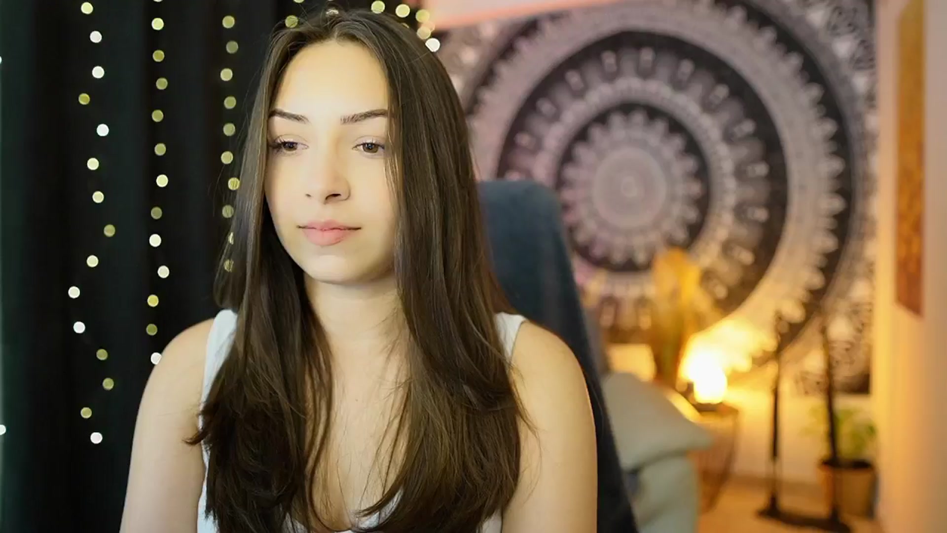 Gallery image thumbnail from Briar__Rose's myfreecams stream on, 05/18/2024, 16:34 image 3 of 20