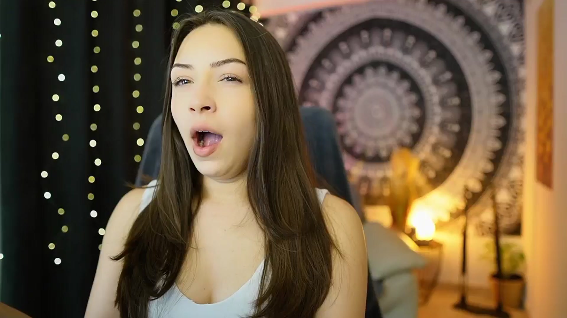 Gallery image thumbnail from Briar__Rose's myfreecams stream on, 05/18/2024, 16:34 image 8 of 20