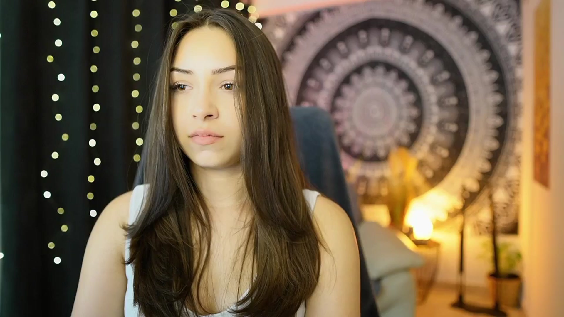 Gallery image thumbnail from Briar__Rose's myfreecams stream on, 05/18/2024, 16:34 image 6 of 20
