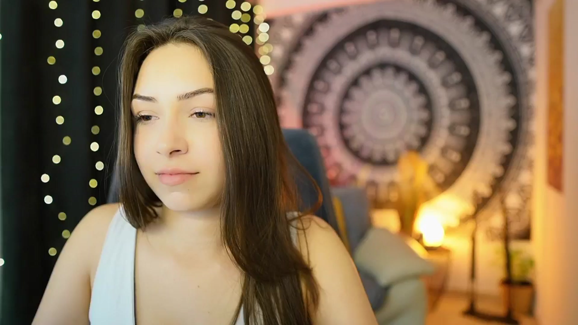 Gallery image thumbnail from Briar__Rose's myfreecams stream on, 05/18/2024, 18:07 image 17 of 20