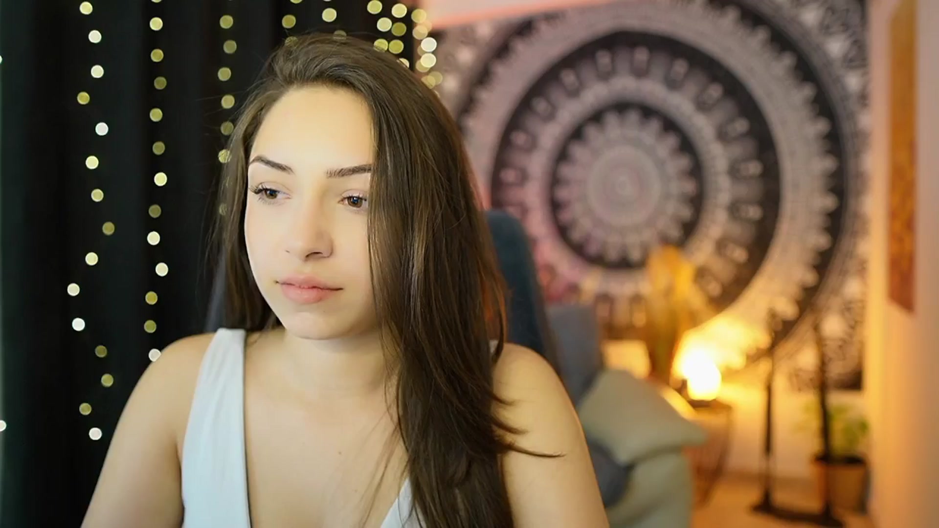 Gallery image thumbnail from Briar__Rose's myfreecams stream on, 05/18/2024, 18:07 image 9 of 20