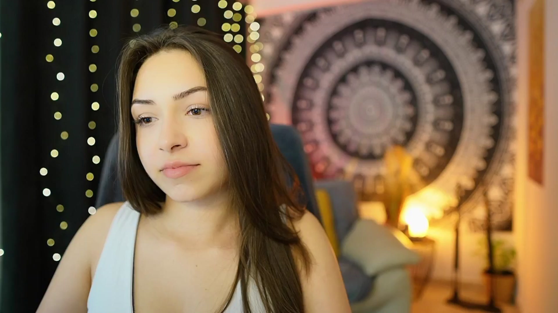 Gallery image thumbnail from Briar__Rose's myfreecams stream on, 05/18/2024, 18:07 image 16 of 20